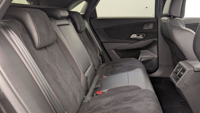 Aperçu du véhicule : Hybride Rechargeable E-Tense 300 EAT8 4x4 Performance Line +