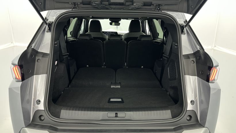 Aperçu du véhicule : III 1.2 Hybrid 145ch Allure e-DCS6