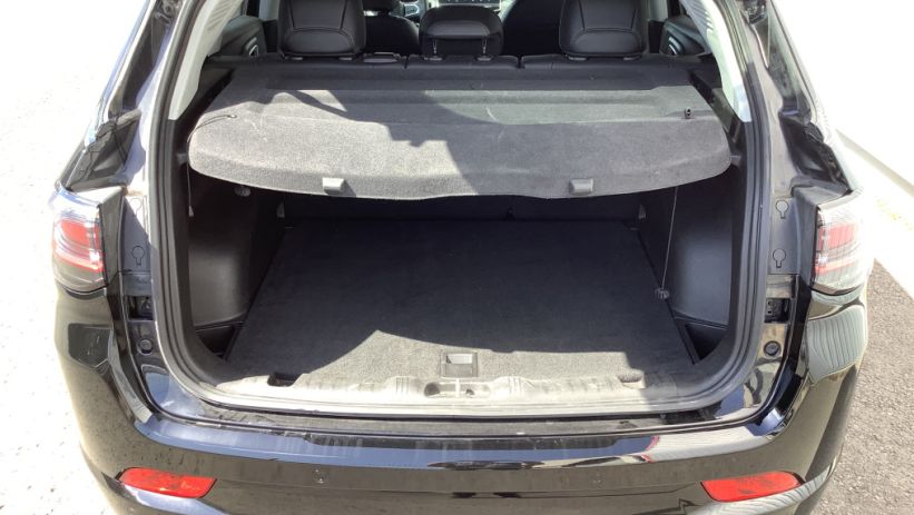 Aperçu du véhicule : COMPASS 1.5 Turbo T4 130 ch BVR7 e-Hybrid Summit