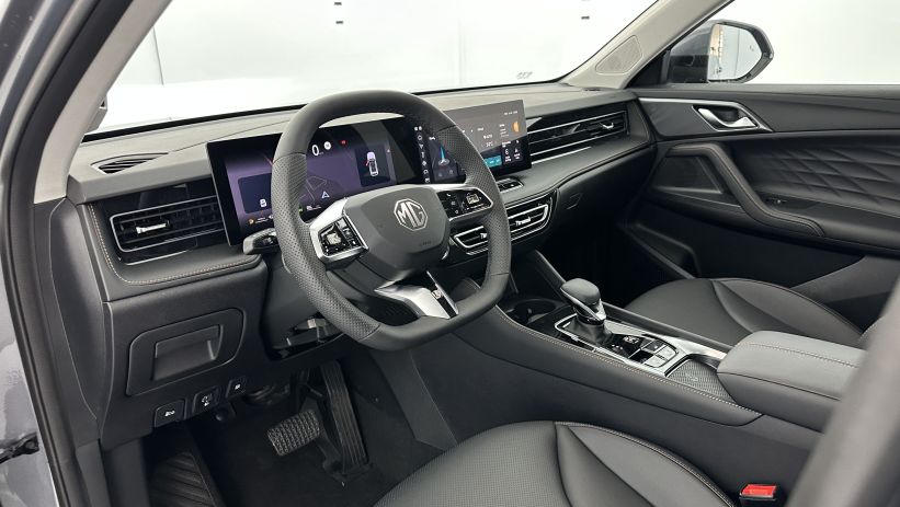 Aperçu du véhicule : 1.5T PHEV 272ch Luxury