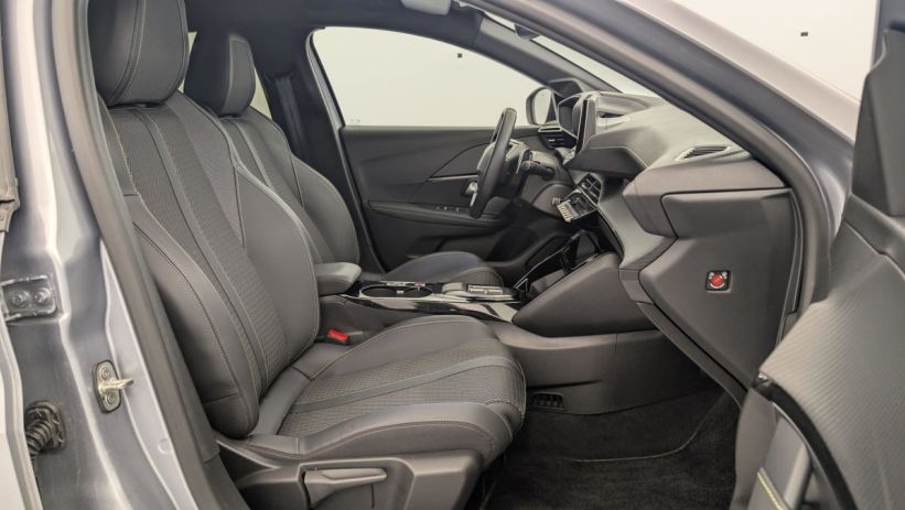 Aperçu du véhicule : Hybrid 136 e-DCS6 GT