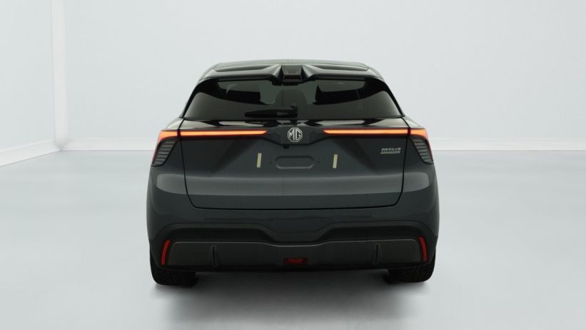 Aperçu du véhicule : 64KWH 204CH LUXURY