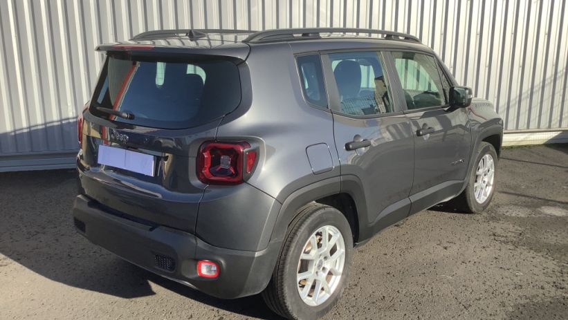Aperçu du véhicule : RENEGADE 1.5 Turbo T4 130 ch BVR7 e-Hybrid Altitude