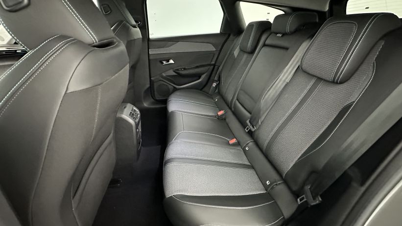 Aperçu du véhicule : 1.2 PureTech 130ch Allure