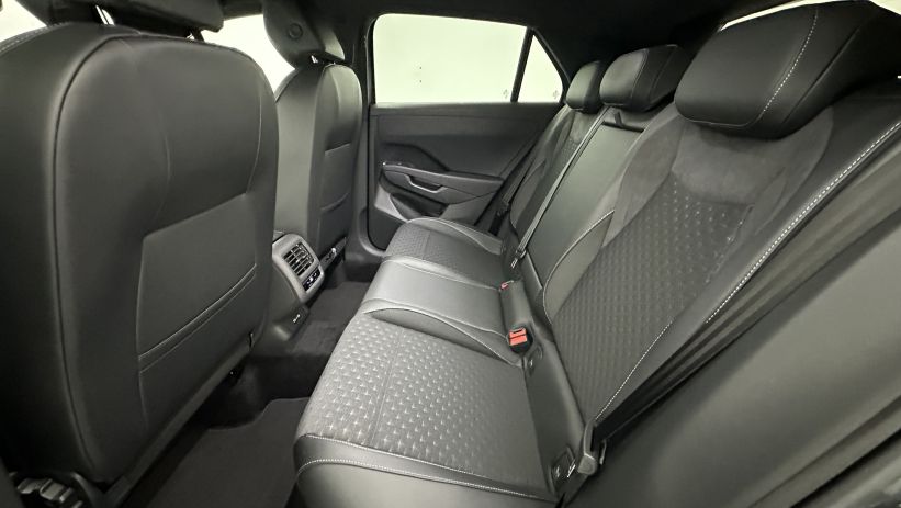 Aperçu du véhicule : 1.5 eTSI EVO2 Hybrid 150ch R-Line DSG7