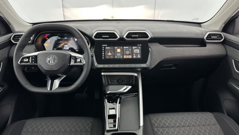 Aperçu du véhicule : 1.5 L Hybrid+ 197ch Standard