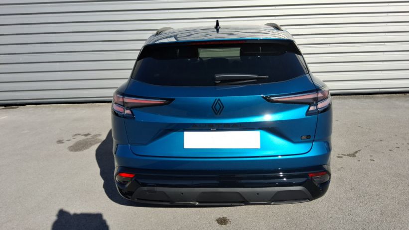 Aperçu du véhicule : AUSTRAL full hybrid E-Tech 200 ch Esprit Alpine