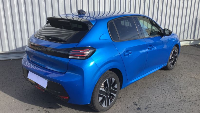 Aperçu du véhicule : 208 100 S&S BVM6 Allure