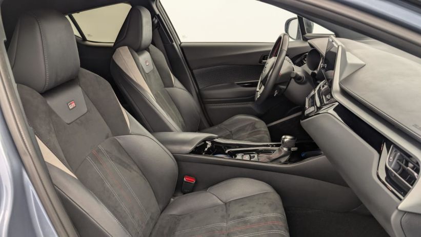 Aperçu du véhicule : 2.0L GR-SPORT