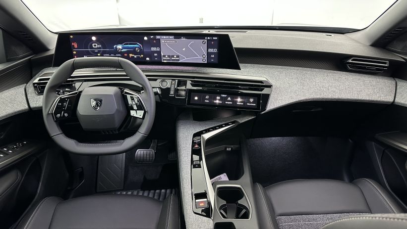 Aperçu du véhicule : 1.2 Hybrid 145ch Allure e-DCS6