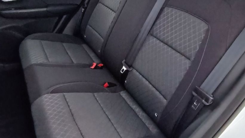 Aperçu du véhicule : 1.5 Hybrid+ 197ch Comfort