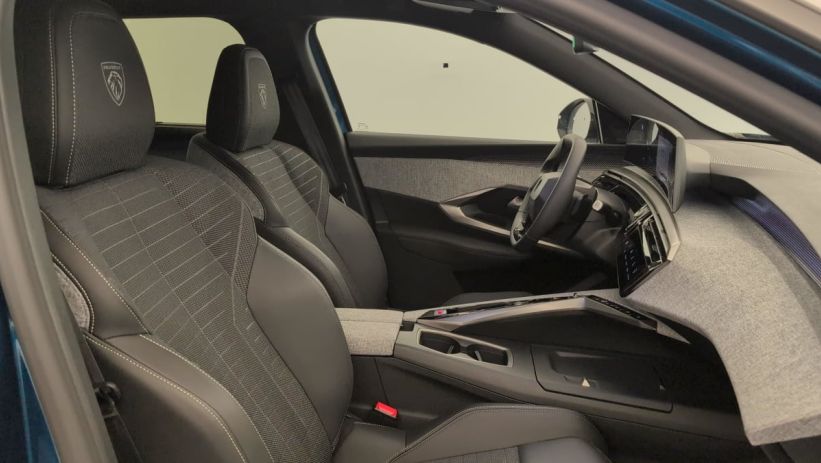 Aperçu du véhicule : HYBRID 145CH E-DCS6 GT