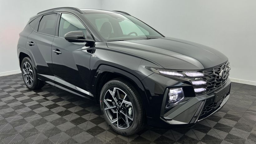 Aperçu du véhicule : 1.6 T-GDI 239 Hybrid BVA6 N Line Executive Abyss Black avec 960€ d'équipements inclus