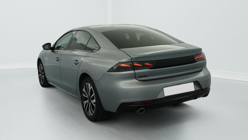 Aperçu du véhicule : Hybrid 225 e-EAT8 Allure