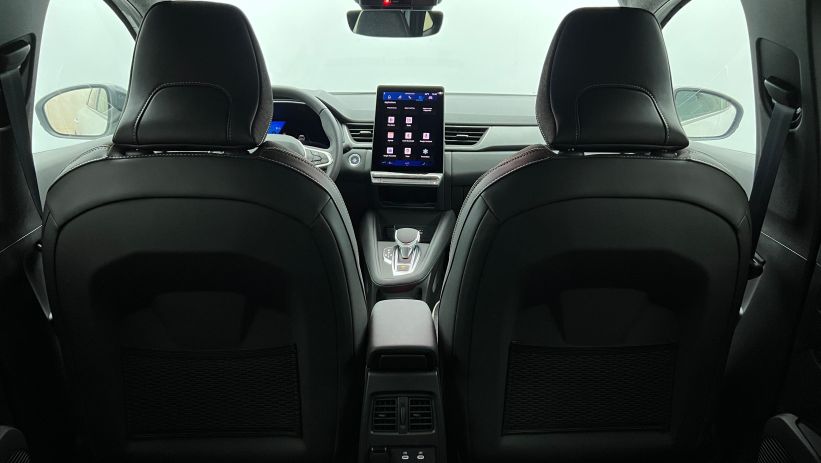 Aperçu du véhicule : E-Tech full hybrid 145 Techno Blanc Nacré avec 1700€ d'équipements inclus