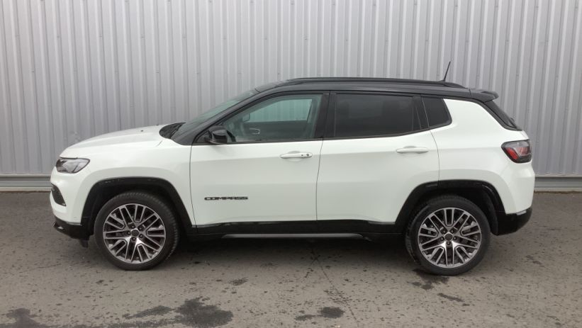 Aperçu du véhicule : COMPASS 1.5 Turbo T4 130 ch BVR7 e-Hybrid Summit