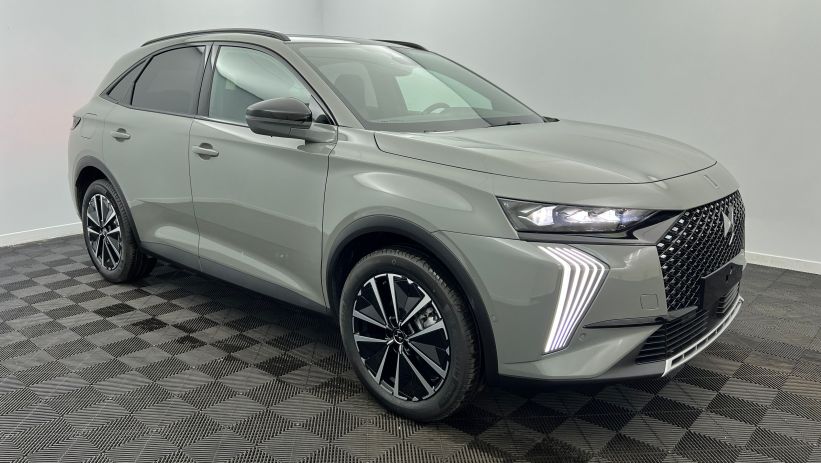 Aperçu du véhicule : BlueHDi 130 EAT8 Etoile Gris Laqué avec 4750€ d'équipements inclus