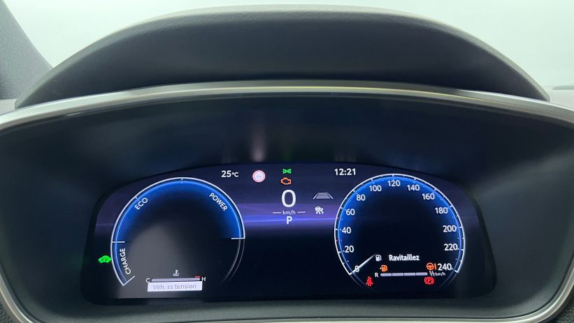 Aperçu du véhicule : Hybride 178ch Design Gris Dynamic avec 2250€ d'équipements inclus
