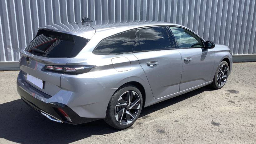 Aperçu du véhicule : 308 SW Hybrid 145 e-DCS6 Allure