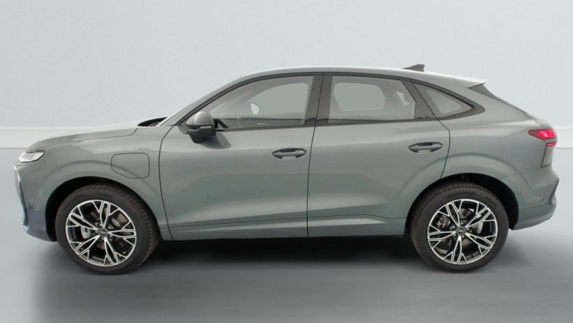 Aperçu du véhicule : E-HYBRID 272 CH S TRONIC 6 S LINE
