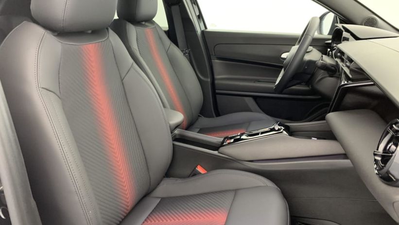 Aperçu du véhicule : 1.2 Ibrida 145 ch e-DCT6 Ti