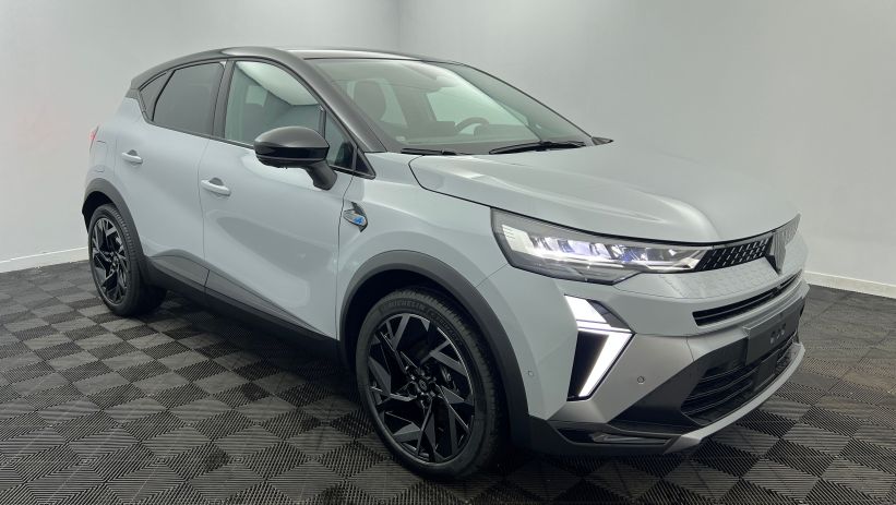 Aperçu du véhicule : E-Tech full hybrid 160 ch esprit Alpine Gris rafale - Toit Noir Etoilé avec 1100€ d'équipements inclus