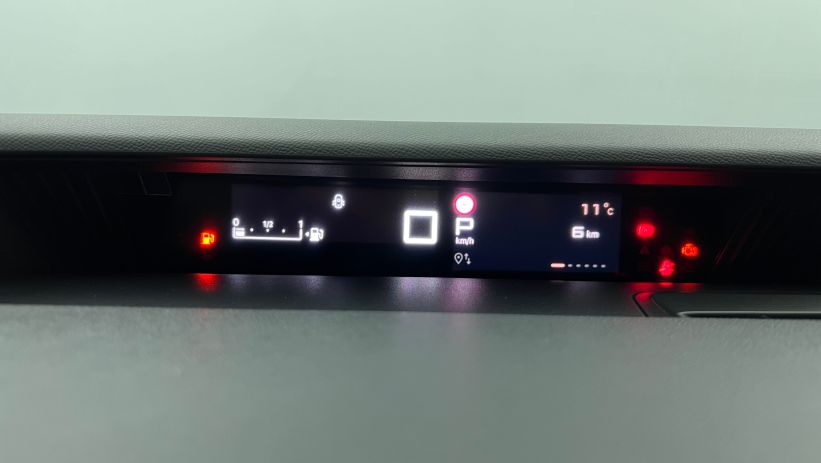 Aperçu du véhicule : C3 Aircross Hybride 145 e-DCS6 7 places Max Gris Mercury - Toit Noir Perla Nera avec 1550€ d'équipements inclus