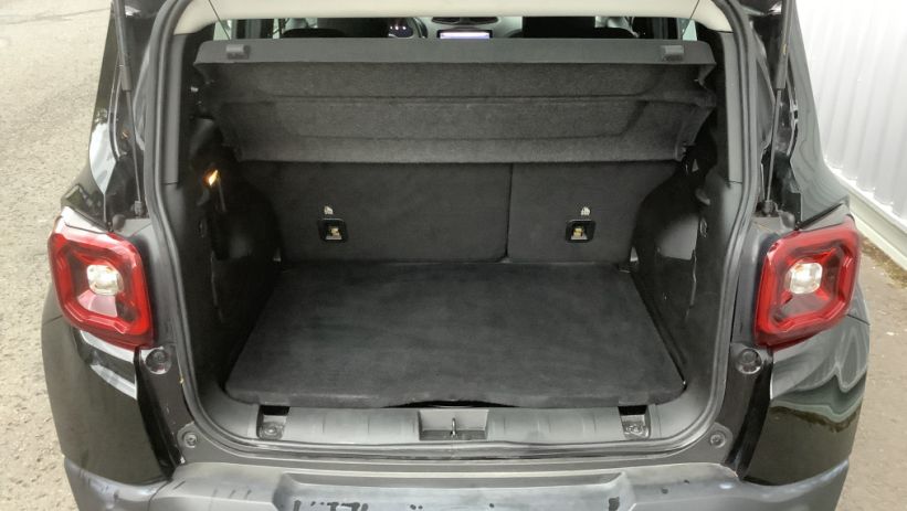 Aperçu du véhicule : RENEGADE 1.5 Turbo T4 130 ch BVR7 e-Hybrid Altitude