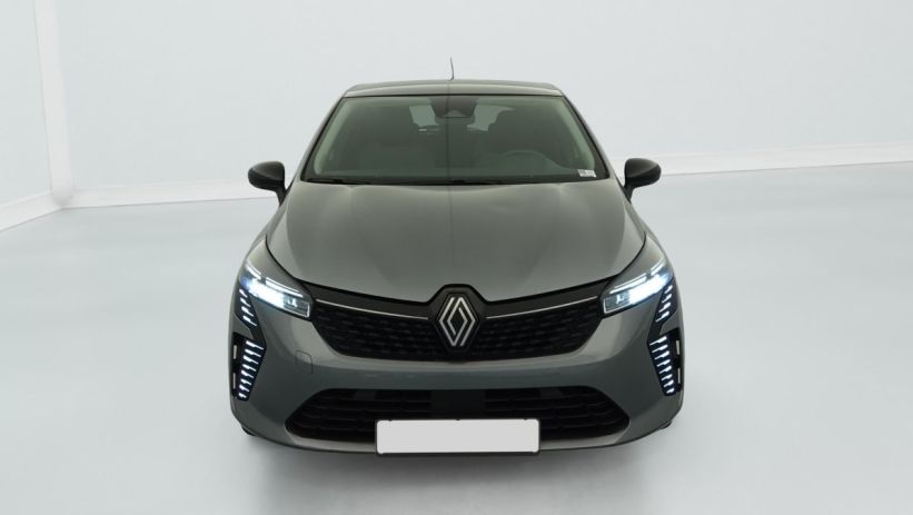 Aperçu du véhicule : CLIO E-TECH FULL HYBRID 145 EVOLUTION