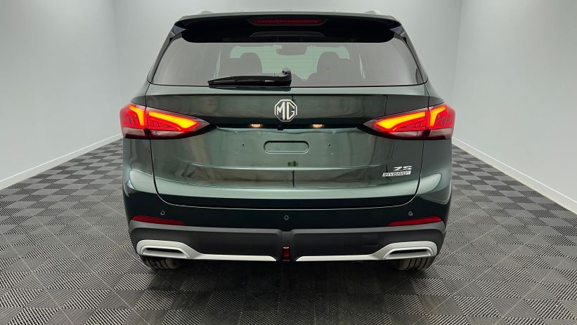 Aperçu du véhicule : 1.5 L Hybrid+ 197 ch Luxury Emerald Green avec 650€ d'équipements inclus