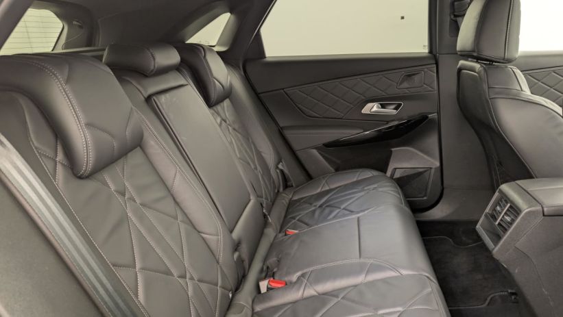 Aperçu du véhicule : Hybride Rechargeable E-Tense 300 EAT8 4x4 Rivoli