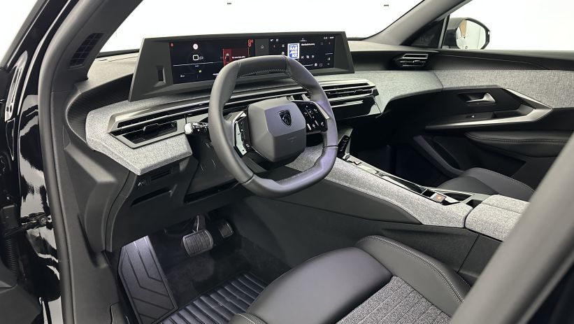 Aperçu du véhicule : 1.2 Hybrid 145ch Allure e-DCS6