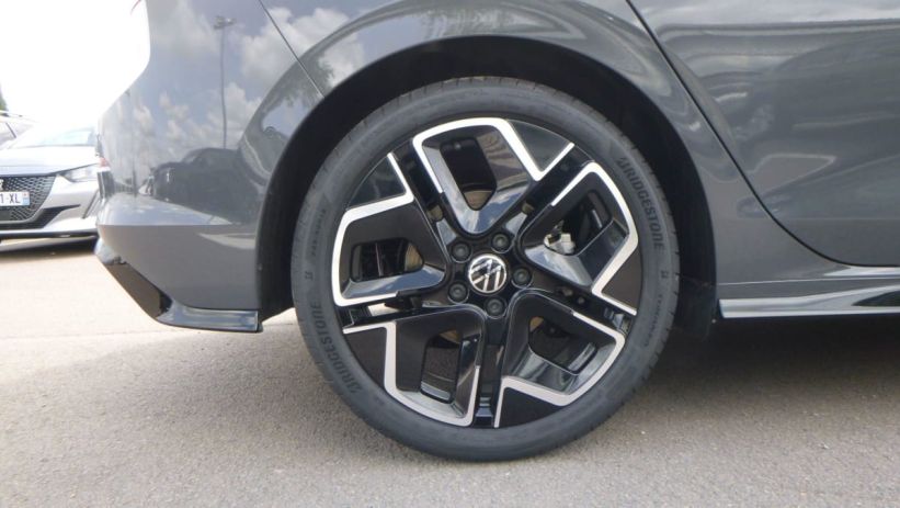 Aperçu du véhicule : Golf 1.5 eTSI EVO2 150 DSG7 R-Line