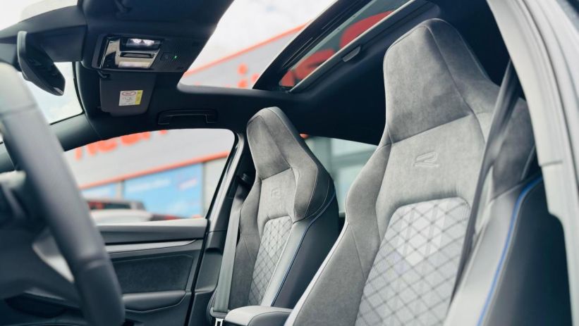 Aperçu du véhicule : R-LINE 2.0 TDI 150CV DSG7 + TOIT PANORAMIQUE + JA18 YORK + PACK HIVER + NEUF 0KM
