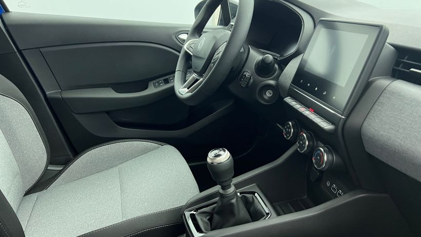 Aperçu du véhicule : Blue dCi 100 Evolution Bleu Iron avec 1250€ d'équipements inclus