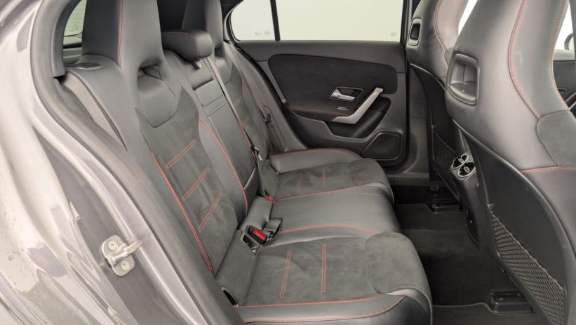 Aperçu du véhicule : 200 7G-DCT AMG LINE