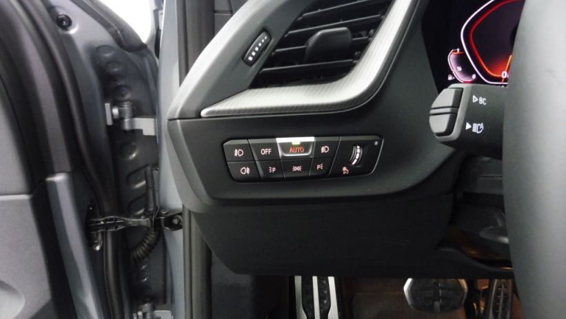 Aperçu du véhicule : 118I STEPTRONIC 136 M-SPORT