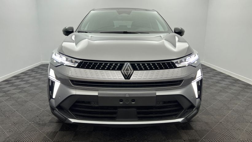Aperçu du véhicule : E-Tech full hybrid 160 ch esprit Alpine Gris Cassiopée - Toit Noir Etoilé avec 1350€ d'équipements inclus