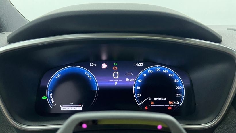 Aperçu du véhicule : Hybride 178ch Design Bleu Genièvre avec 2490€ d'équipements inclus