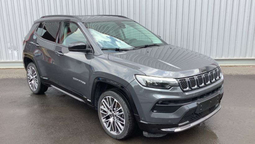 Aperçu du véhicule : COMPASS 1.5 Turbo T4 130 ch BVR7 e-Hybrid Summit