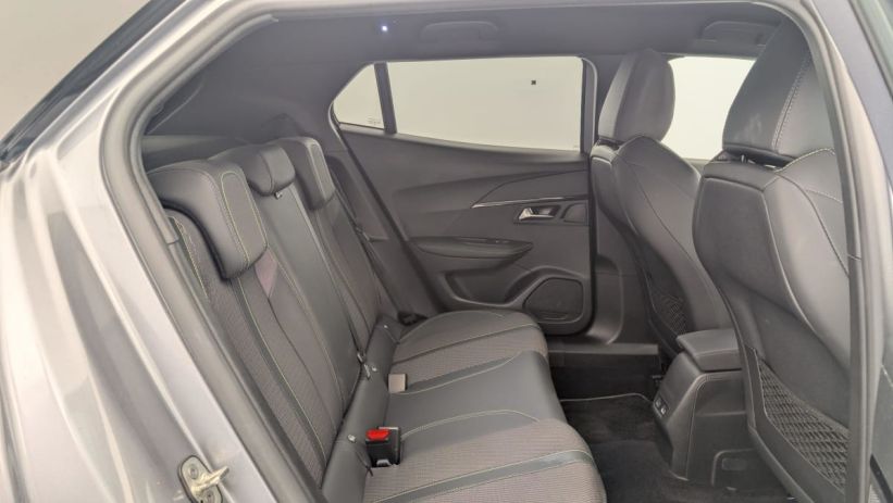 Aperçu du véhicule : 50 kWh 136 ch GT