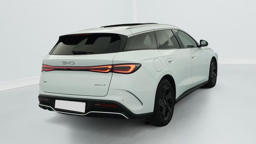 Aperçu du véhicule : 1.5l DM-i 156 kW PHEV Comfort