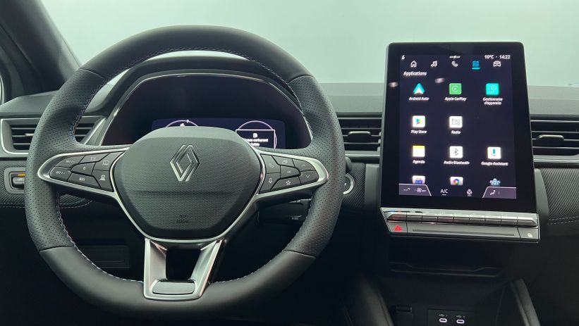 Aperçu du véhicule : E-Tech full hybrid 160 ch esprit Alpine Gris Cassiopée - Toit Noir Etoilé avec 1950€ d'équipements inclus