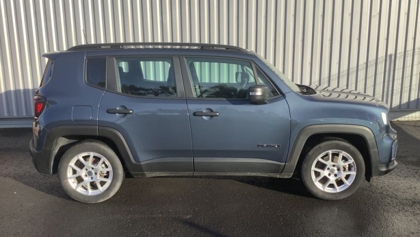 Aperçu du véhicule : RENEGADE 1.5 Turbo T4 130 ch BVR7 e-Hybrid Altitude