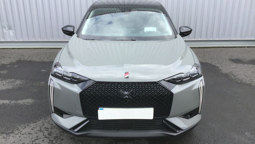 Aperçu du véhicule : DS 3 PureTech 130 EAT8 Performance Line+