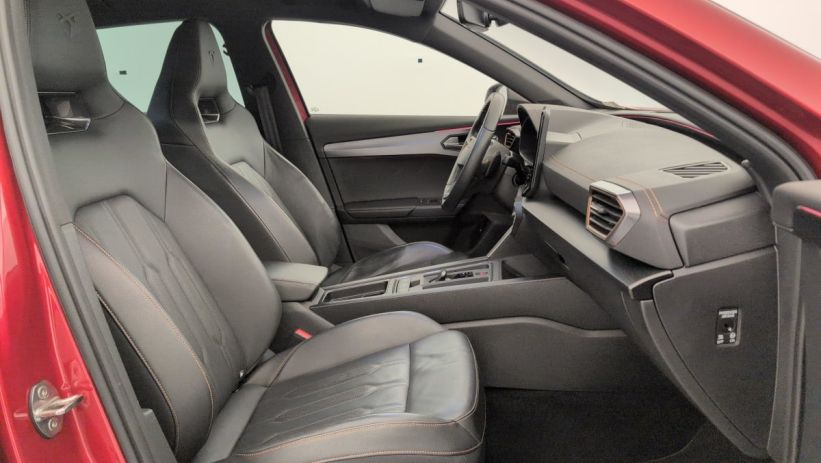 Aperçu du véhicule : 1.4 e-HYBRID 204 ch DSG6 V