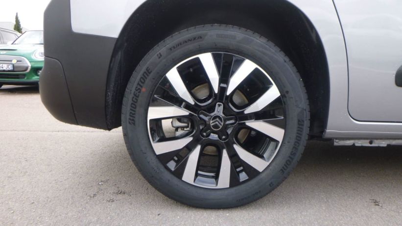 Aperçu du véhicule : Berlingo Taille M BlueHDi 130 S S EAT8 Max