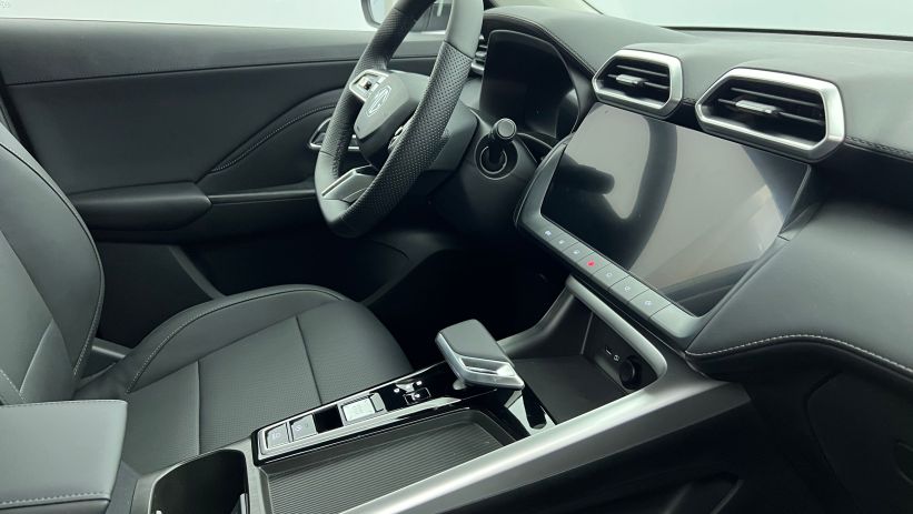 Aperçu du véhicule : 1.5 L Hybrid+ 197 ch Luxury Cosmic Silver avec 650€ d'équipements inclus