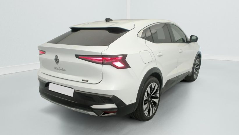 Aperçu du véhicule : E-Tech full hybrid 200ch Techno