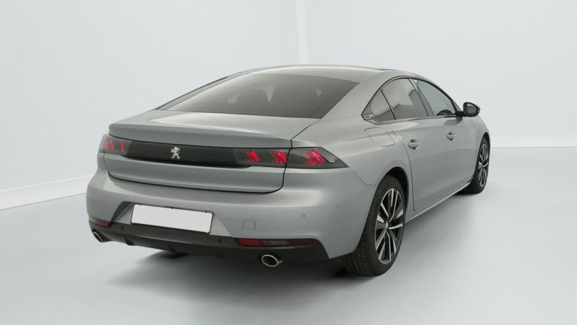 Aperçu du véhicule : Hybrid 225 e-EAT8 GT
